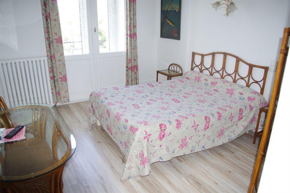 Hotel De La Paix Лимож Екстериор снимка