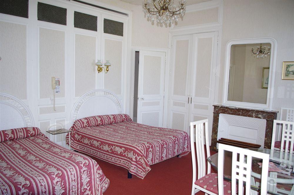 Hotel De La Paix Лимож Екстериор снимка