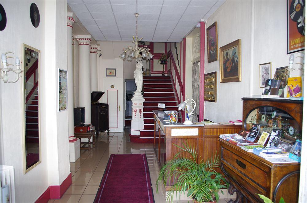 Hotel De La Paix Лимож Екстериор снимка