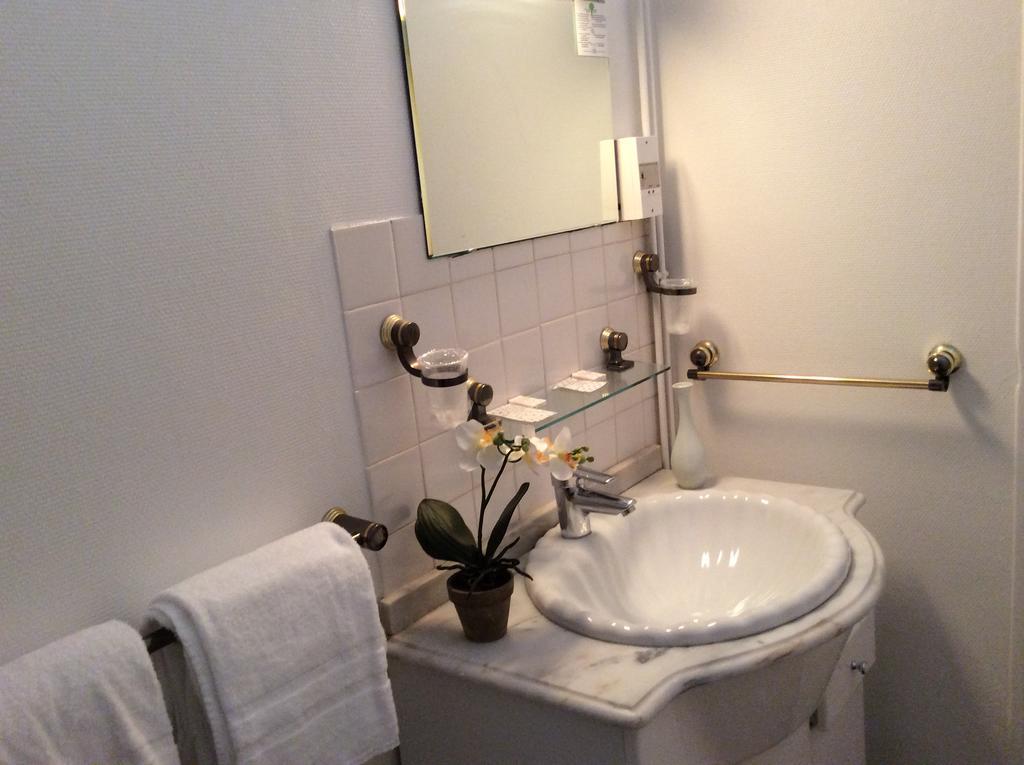 Hotel De La Paix Лимож Екстериор снимка