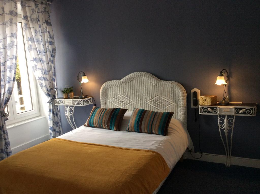 Hotel De La Paix Лимож Екстериор снимка